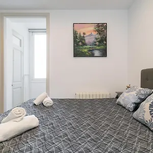 https://sagrada-familia-dc-lovely-apartment.topbarcelonahotels.com